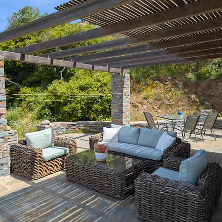 Cycladic With Sea View! Villa Ioulis