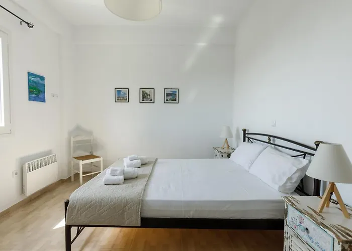 Cycladic With Sea View! Villa Ioulis