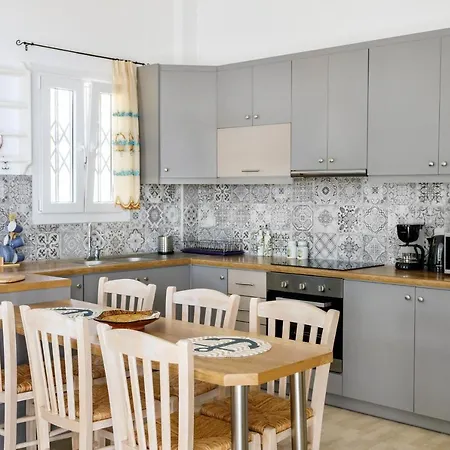 Villa Cycladic With Sea View! Ioulis
