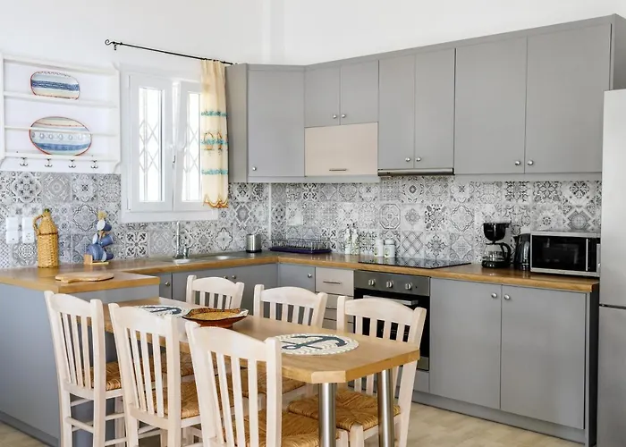 Villa Cycladic With Sea View! Ioulis