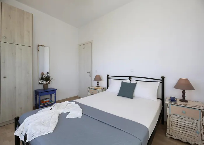 Cycladic With Sea View! Villa Ioulis